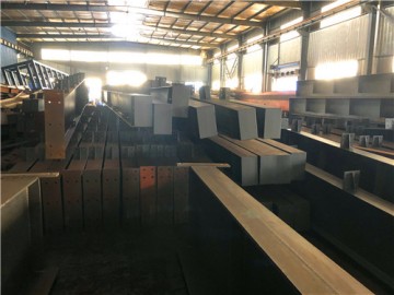 鋼梁是否能露天放置？